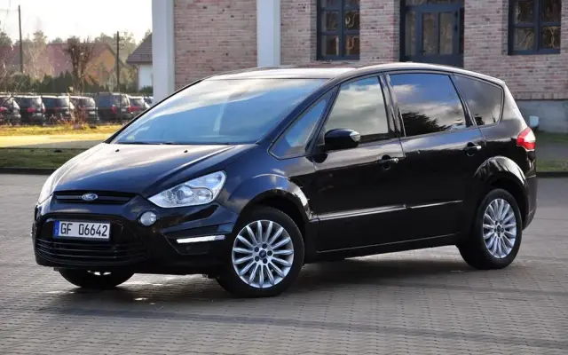 FORD S-Max 2.0 TDCi DPF Titanium