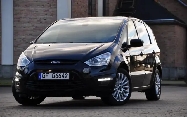 FORD S-Max 2.0 TDCi DPF Titanium