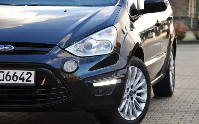FORD S-Max 2.0 TDCi DPF Titanium
