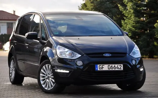 FORD S-Max 2.0 TDCi DPF Titanium