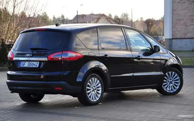 FORD S-Max 2.0 TDCi DPF Titanium
