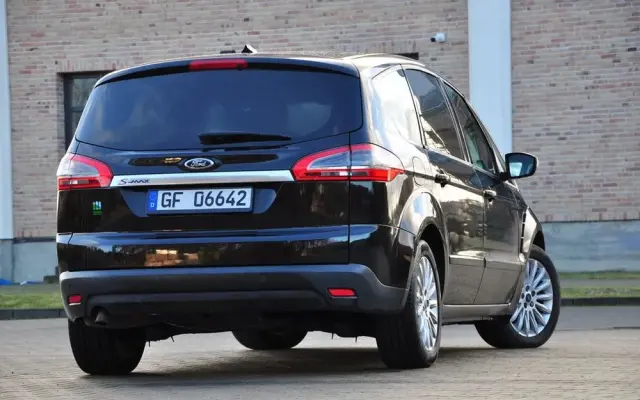 FORD S-Max 2.0 TDCi DPF Titanium