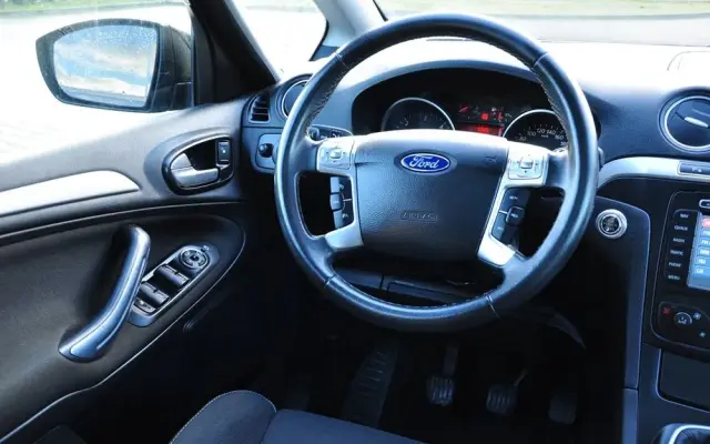 FORD S-Max 2.0 TDCi DPF Titanium