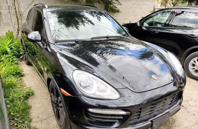 PORSCHE Cayenne 