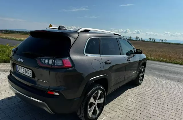 JEEP Cherokee 
