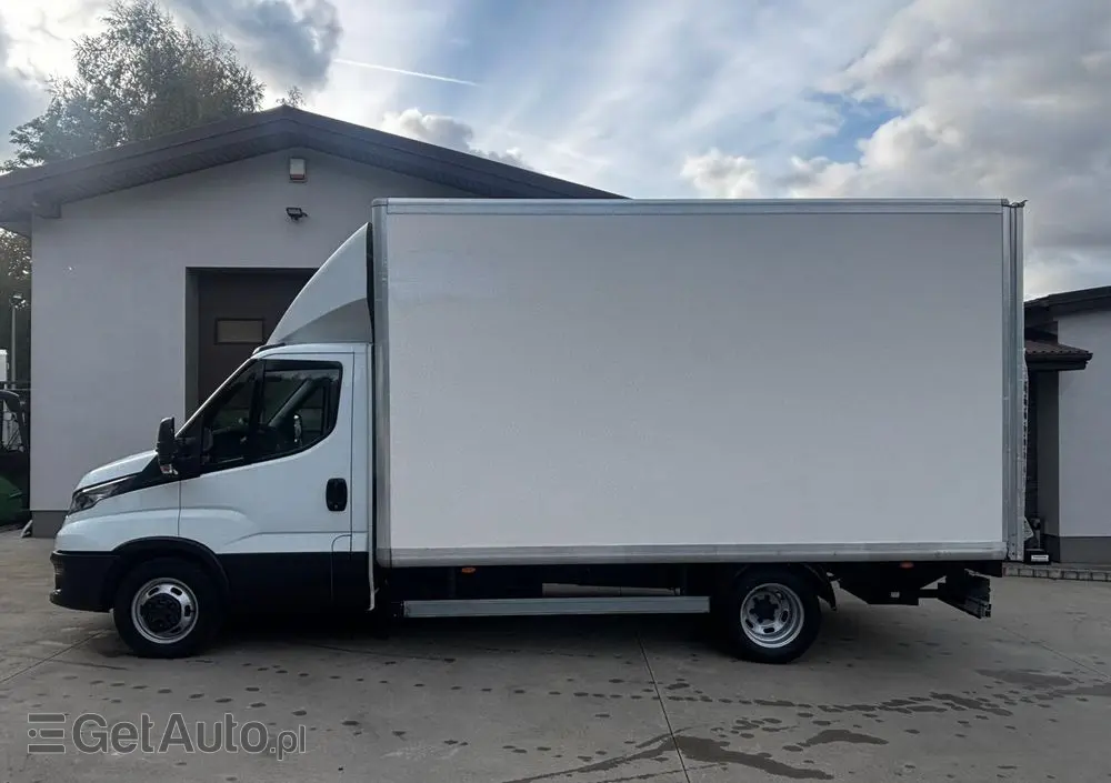 IVECO Daily 35C14 Kontener 8 Palet z windą 