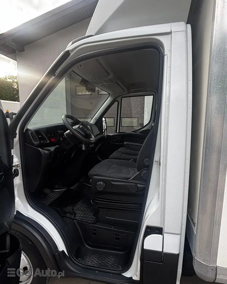 IVECO Daily 35C14 Kontener 8 Palet z windą 