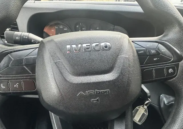 IVECO Daily 35C14 Kontener 8 Palet z windą 