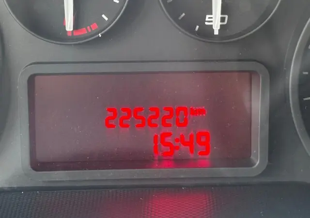 IVECO Daily 35C14 Kontener 8 Palet z windą 