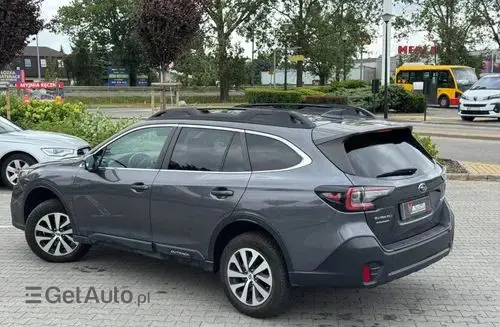 SUBARU Outback 
