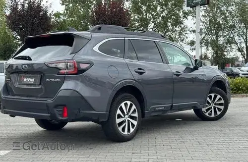 SUBARU Outback 