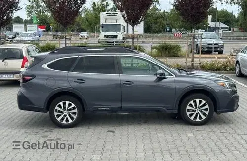SUBARU Outback 