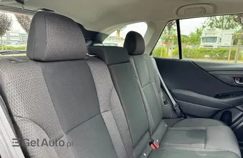 SUBARU Outback 