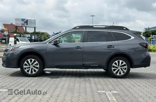 SUBARU Outback 