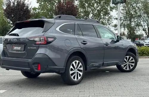 SUBARU Outback 