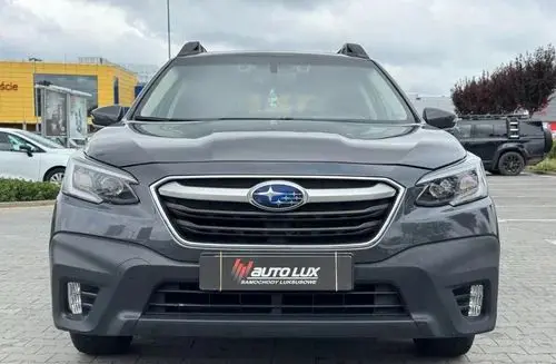 SUBARU Outback 