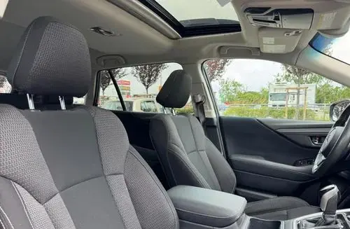 SUBARU Outback 