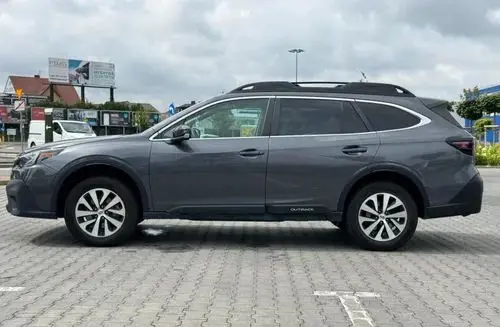 SUBARU Outback 