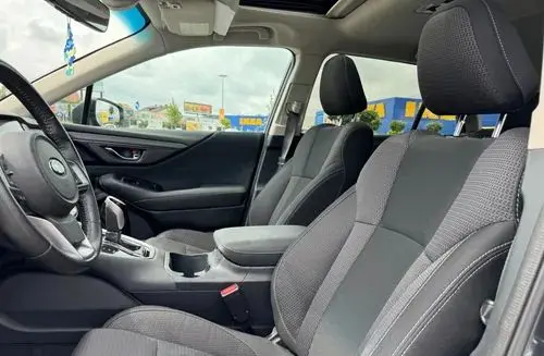 SUBARU Outback 