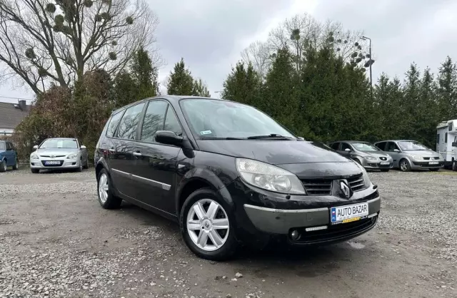 RENAULT Grand Scenic 