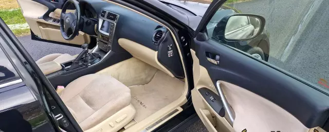 LEXUS IS 220d (177 KM)