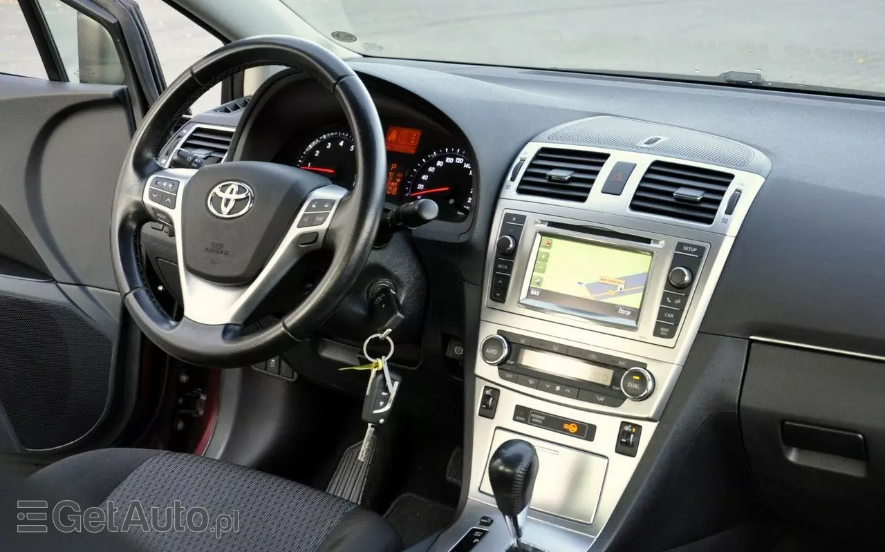 TOYOTA Avensis 2.0 Multidrive S Executive