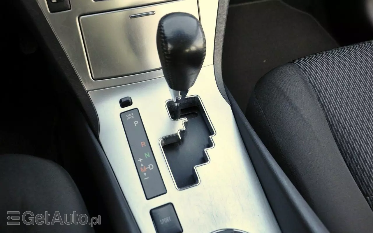 TOYOTA Avensis 2.0 Multidrive S Executive