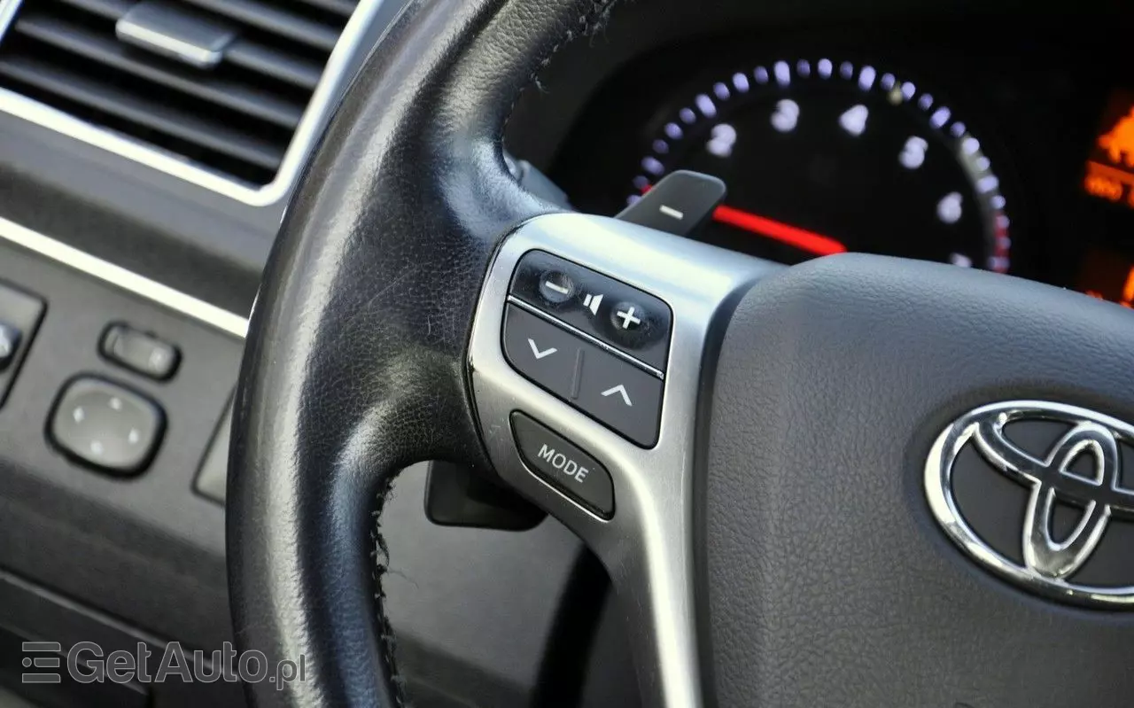 TOYOTA Avensis 2.0 Multidrive S Executive