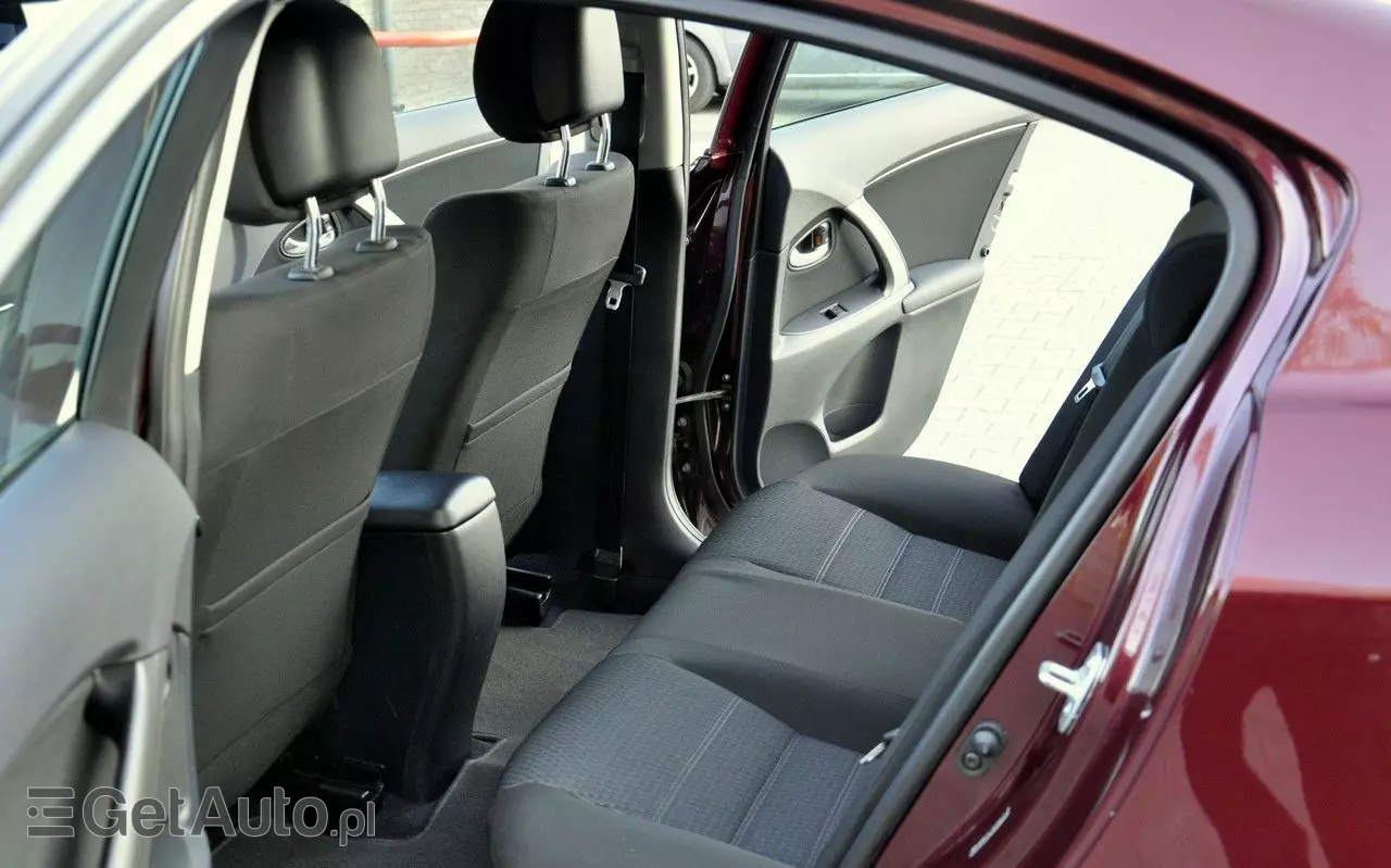 TOYOTA Avensis 2.0 Multidrive S Executive