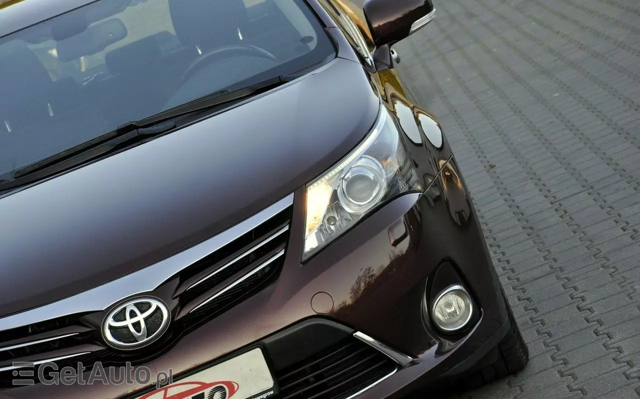 TOYOTA Avensis 2.0 Multidrive S Executive
