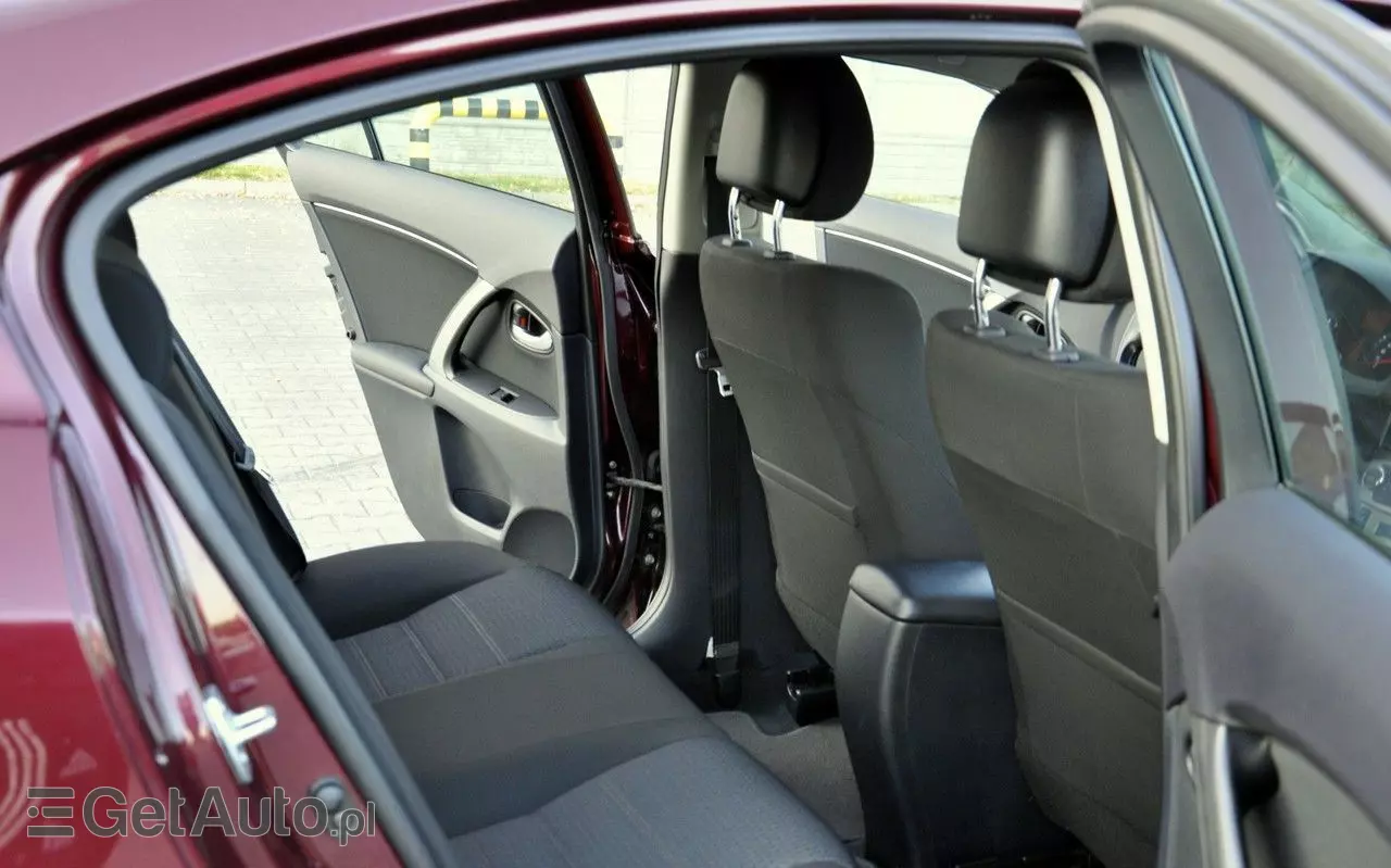 TOYOTA Avensis 2.0 Multidrive S Executive