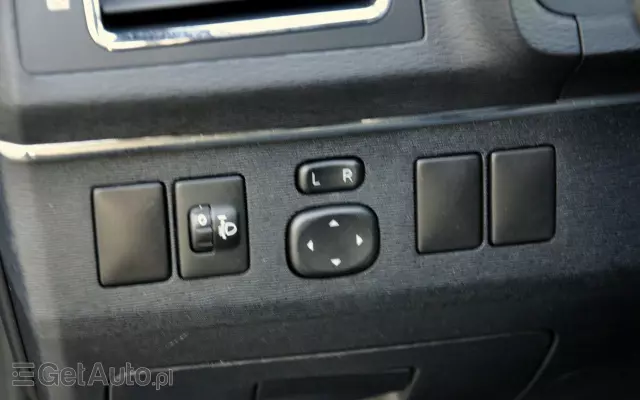 TOYOTA Avensis 2.0 Multidrive S Executive