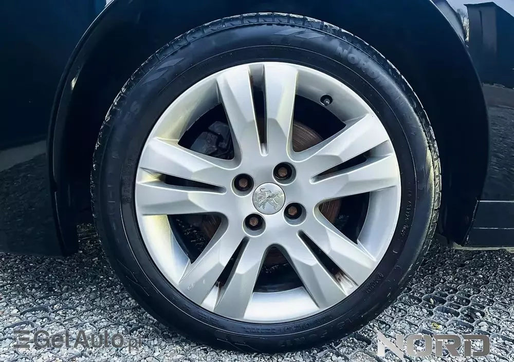 PEUGEOT 5008 1.6 BlueHDi Style 7os