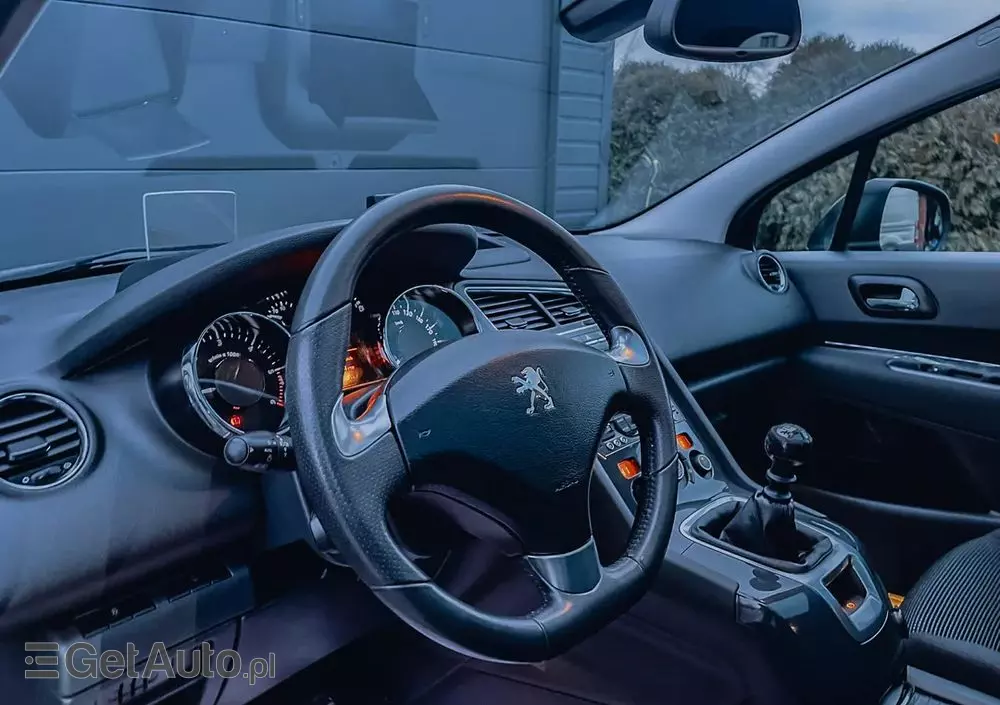 PEUGEOT 5008 1.6 BlueHDi Style 7os