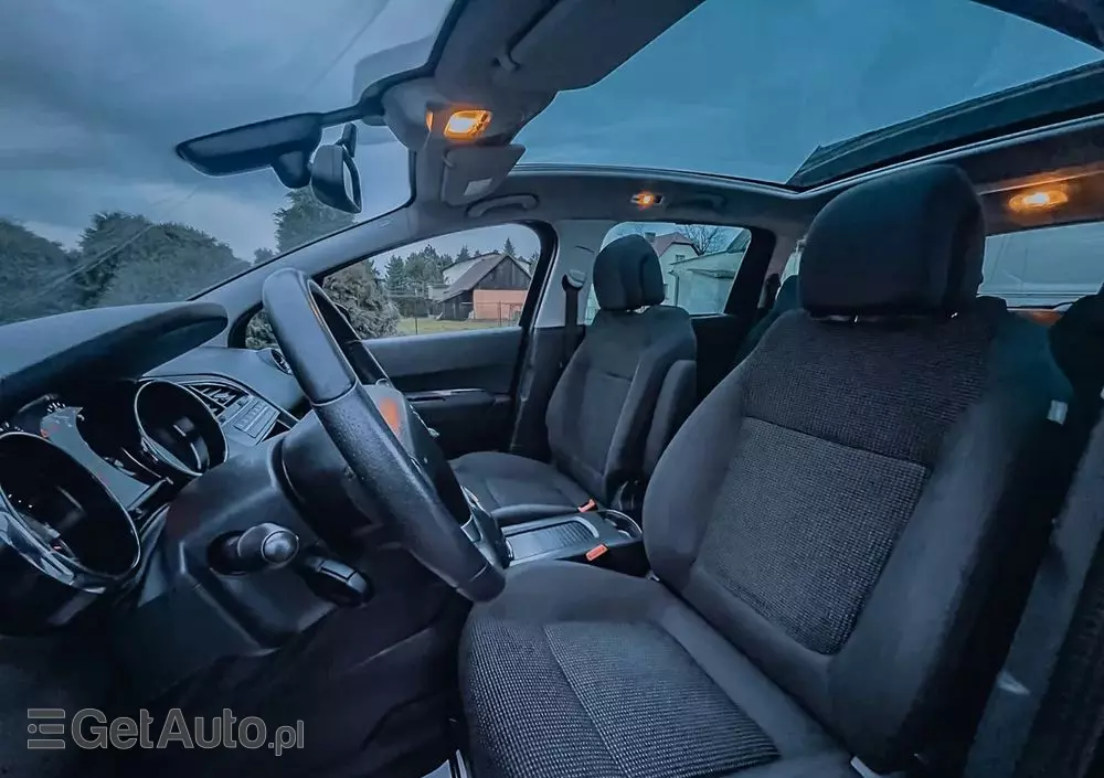 PEUGEOT 5008 1.6 BlueHDi Style 7os