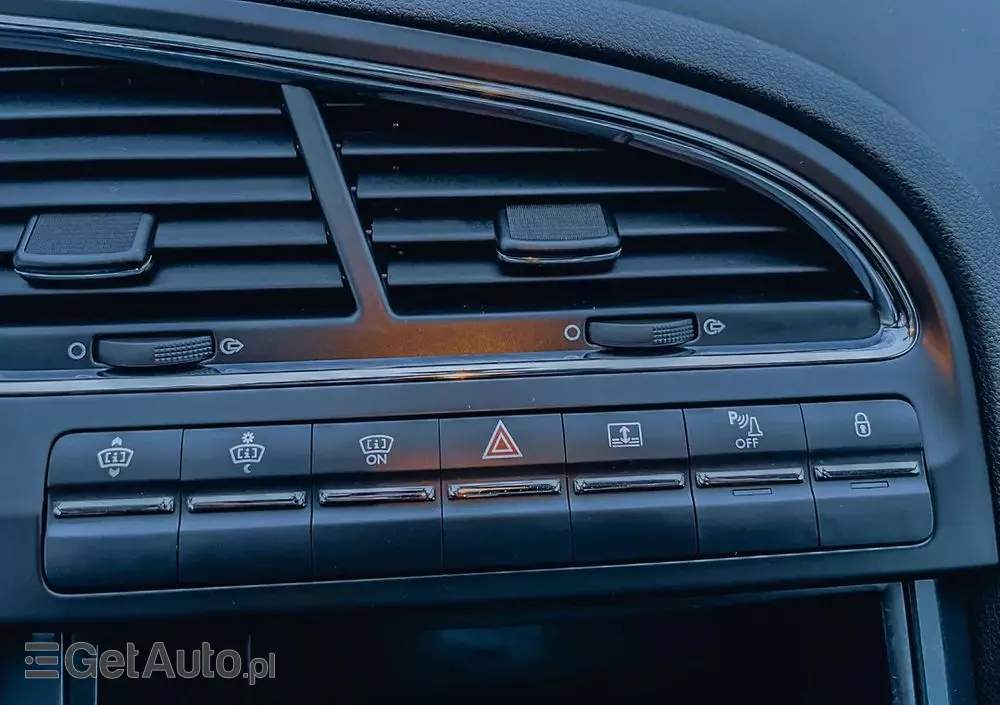 PEUGEOT 5008 1.6 BlueHDi Style 7os