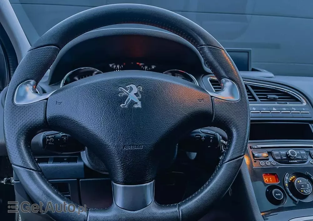 PEUGEOT 5008 1.6 BlueHDi Style 7os