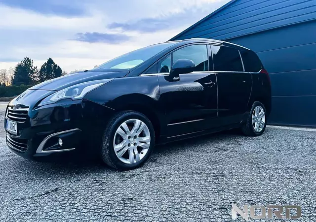 PEUGEOT 5008 1.6 BlueHDi Style 7os