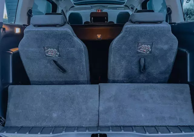 PEUGEOT 5008 1.6 BlueHDi Style 7os