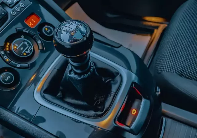 PEUGEOT 5008 1.6 BlueHDi Style 7os