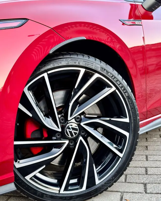 VOLKSWAGEN Golf 2.0 TSI GTI DSG