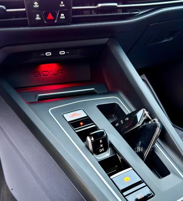 VOLKSWAGEN Golf 2.0 TSI GTI DSG