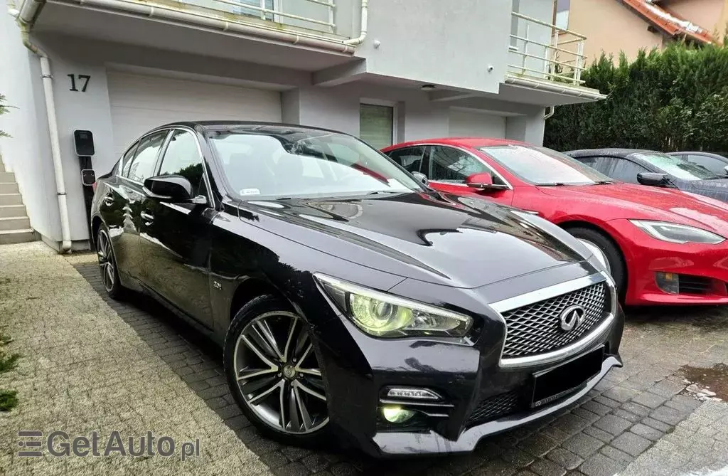 INFINITI Q50 