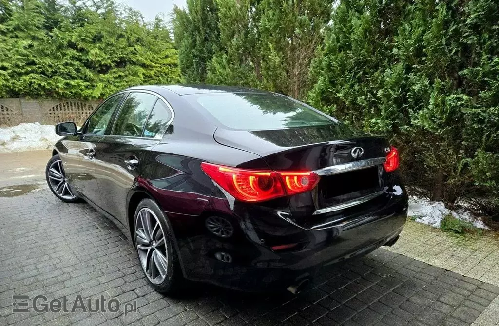 INFINITI Q50 