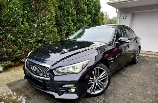 INFINITI Q50 