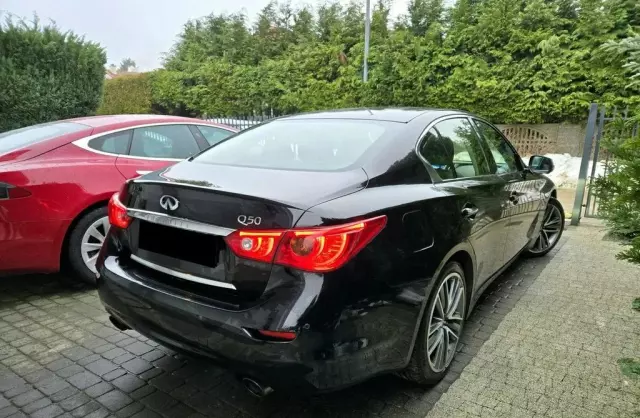 INFINITI Q50 