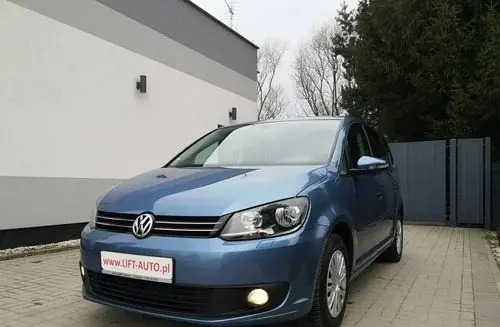 VOLKSWAGEN Touran 