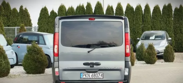 OPEL Vivaro 