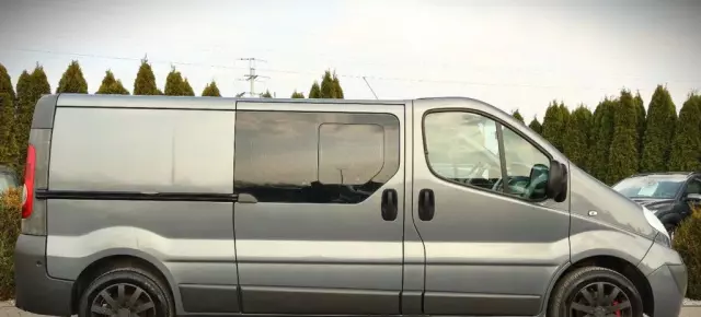 OPEL Vivaro 