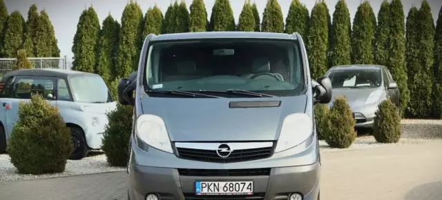 OPEL Vivaro 